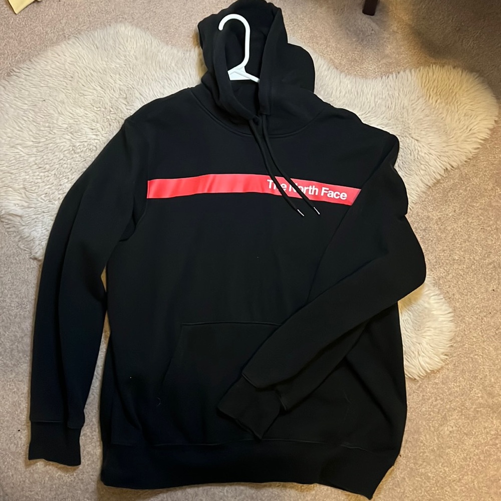 -ONLY WORN ONCE NORTH FACE HOODIE